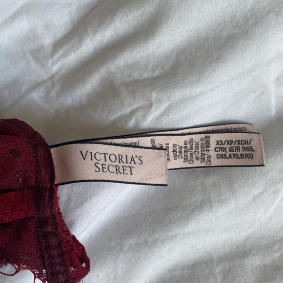 🔥🔥Sexy red bralette 🔥🔥 - Picture 3 of 3